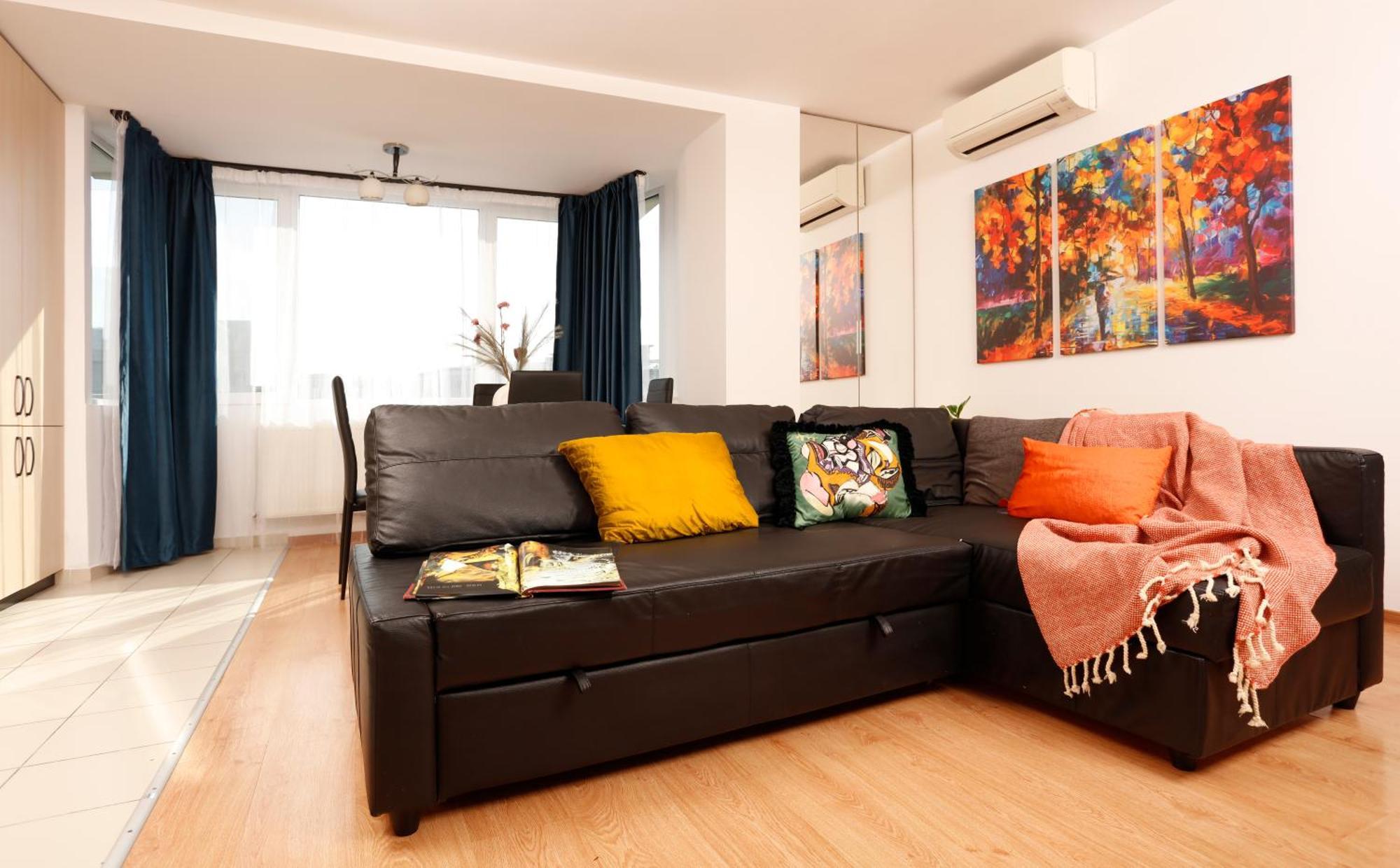Enchanting Retreat - Historic Old Town - Pet-Friendly Haven - Steps From Unirii بوخارست المظهر الخارجي الصورة