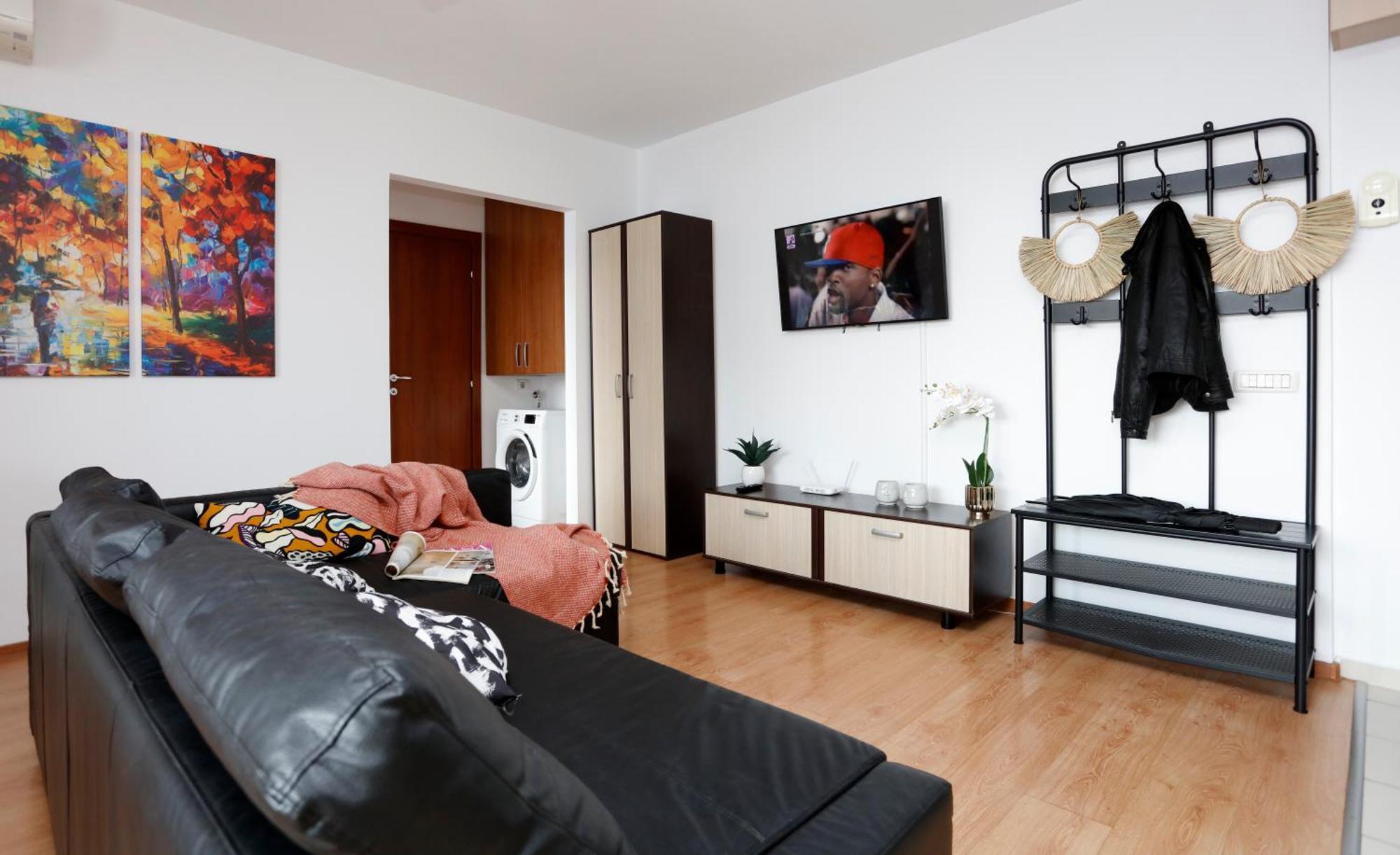 Enchanting Retreat - Historic Old Town - Pet-Friendly Haven - Steps From Unirii بوخارست المظهر الخارجي الصورة