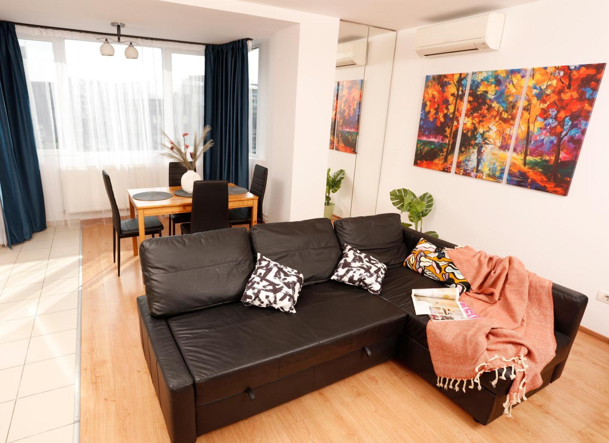 Enchanting Retreat - Historic Old Town - Pet-Friendly Haven - Steps From Unirii بوخارست المظهر الخارجي الصورة